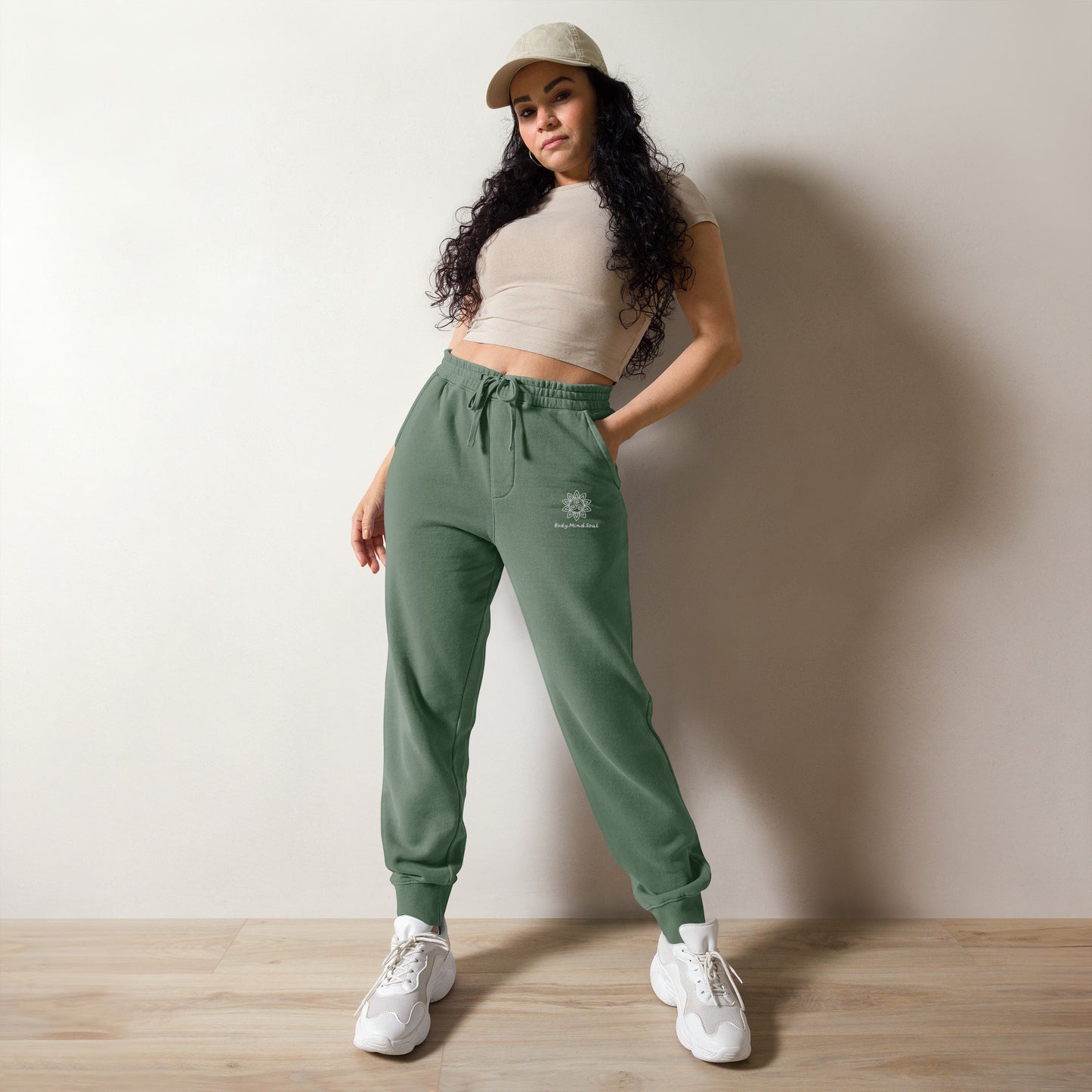 Body.Mind.Soul Unisex pigment-dyed sweatpants